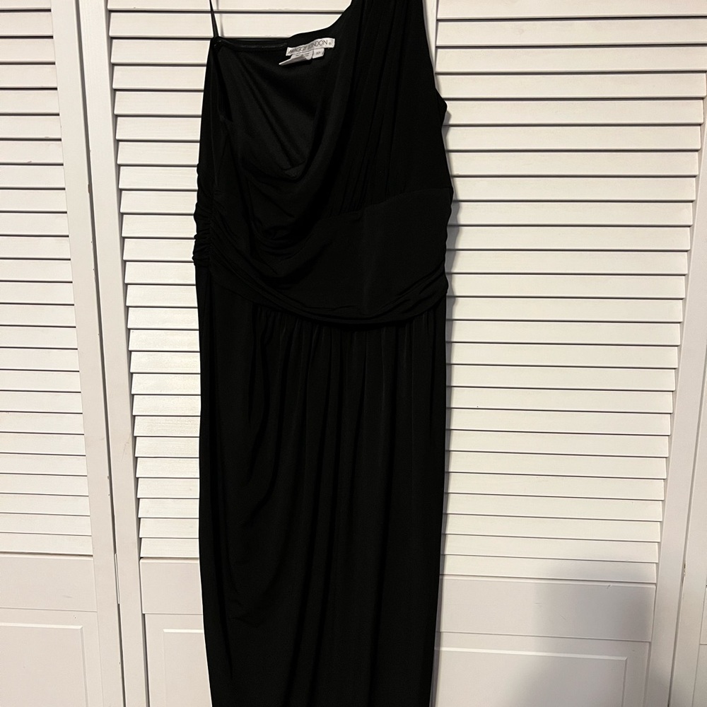 Black one shoulder after 5 dress. Maggy London size 12